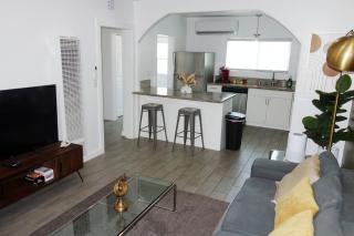Casa Mid City - Centrally Located 1BR Getaway with Private Yard - 8