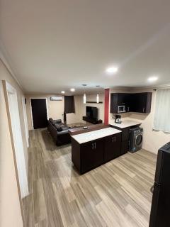 Cozy Two Bedroom Apartment - Georgetown - 0