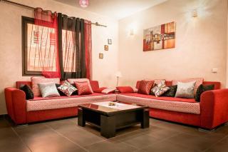 Bright &Cozy 3 Bedroom Apartment Central Location - Oulad Akkou - 0