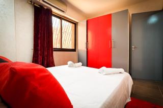 Bright &Cozy 3 Bedroom Apartment Central Location - 3