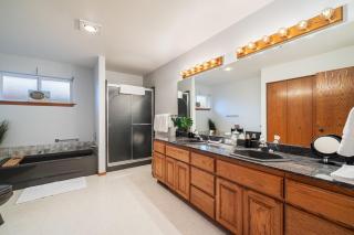 14 Person Adventure Oasis with Hotub - 6