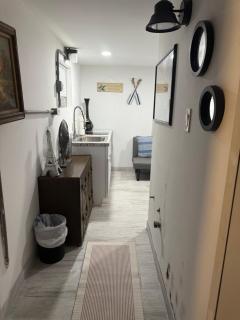 Seabreeze Tiny Cottage - 6