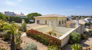 Villa Povo Do Burro, Beautiful And Elegant Villa, Few Minutes Walk To Resort - 8