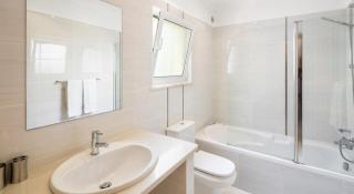 Villa Povo Do Burro, Beautiful And Elegant Villa, Few Minutes Walk To Resort - 1