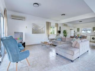 Villa Oforo Selene - Stunning 4 Bedroom Villa - By Fig Tree Bay Beach - Sea Views - Protaras - 4