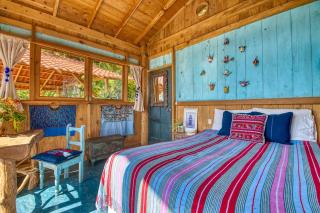 Magical lakeview Casita, swim dock, sauna, kitchen - 6