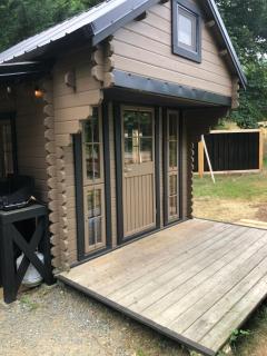 The Cedar Cabin Bunkie - Cowichan Valley Bunkie Glamping - Duncan - 5