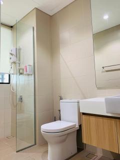 Dainty Homes at i-City WiFi TV Box and 1 Carpark - 5