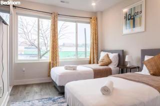 "aptac,desk,tv,kit,living,views,6guest,wifi,wd - 2