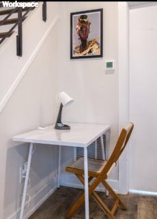 "aptac,desk,tv,kit,living,views,6guest,wifi,wd - 1