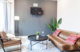 "aptac,desk,tv,kit,living,views,6guest,wifi,wd - 9