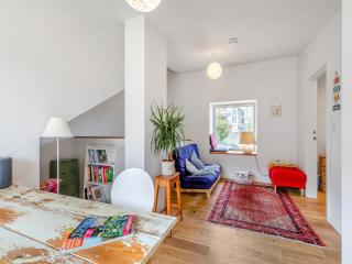 Earthspring Flat - 7