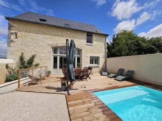 Charmant Gîte 6 Pers avec Piscine Privée et Jardin, Avon-les-Roches - FR-1-381-629 - 4