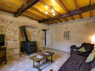 Gîte Authentique avec Terrasse et Animaux Admis - FR-1-496-361 - 2