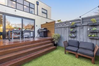 Stylish 3-Bed Thornbury Stay with Outdoor Lounge - Melbourne - 6