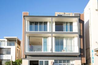 Bondi Heaven Beachfront Apartment - 4