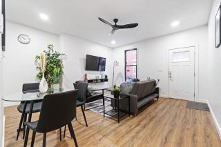 Near Stadium 2 Bdrm House w Fire Pit Free WiFi - Pittsburgh - 7