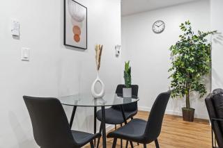 Near Stadium 2 Bdrm House w Fire Pit Free WiFi - 4