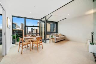Metro Nest Light-Filled 1BR in CBD - Perth - 0