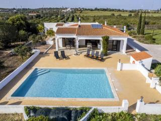 Secluded Carvoeiro Villa 3 Bedrooms Villa Urzais Modern Interiors Private Setting - 9