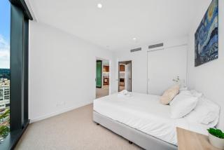 Metro Nest Light-Filled 1BR in CBD - Perth - 1