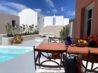 Signature Santorini Villa 2 Bedroom Villa Private Jetted Pool Beautiful Sunset Views Finikia - Ia - 4