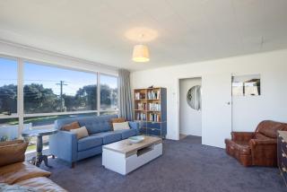 The Beach Base - Paraparaumu Holiday Home - Paraparaumu Beach - 8