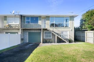 The Beach Base - Paraparaumu Holiday Home - Paraparaumu Beach - 0