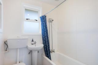 The Beach Base - Paraparaumu Holiday Home - 1