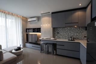 Stylish one-room apartment by IBGProperty P309 - 5