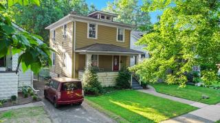 Walk to Churchill & Cardinal Stadium Near SDE - 3