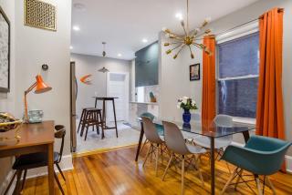 Mid-Century Marvel Steps from Restaurants Bars and Markets 3BR & 2BA - 7