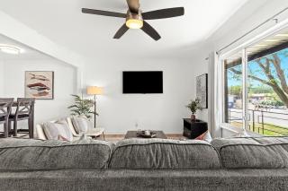 Cozy 1BR Retreat with King Bed in Royal Oak - Royal Oak - 1