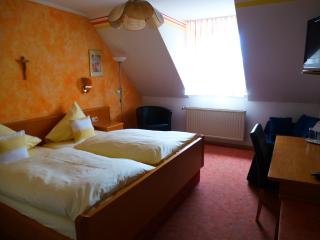 Hotel-Gasthof "Zum Bartl" - Sulzbach-Rosenberg - 3