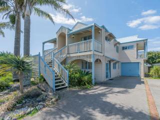 Charming Family Retreat - Cozy 3 Bedroom & 3 Bathroom - 0