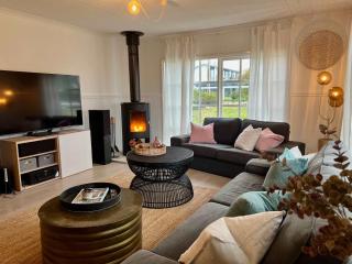 ROBE TWO FIVE - Pet friendly outside WiFi - Robe - 3