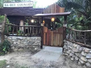 สบายคันทรีรีสอร์ท ปากเมงSa-buy country resort Pak Meng - 1