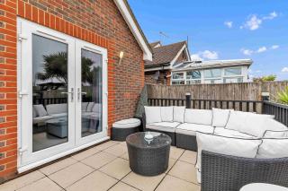 Sea Downs House with Free Parking By My Getaways - Peacehaven - 6