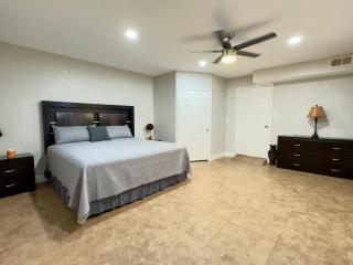 Comfy Haus at West Oaks - Houston - 5