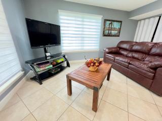 Comfy Haus at West Oaks - Houston - 9