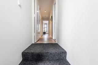 Pearl & Tulip 2BR with Free Parking - 6