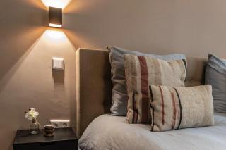 Pearl & Tulip 2BR with Free Parking - 8
