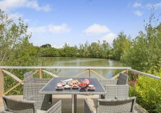 Four Lakes Retreat In One - Newport - 9