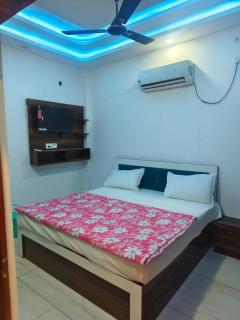 Hotel Sita Palace - Ayodhya - 1