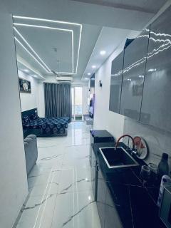 Independent commercial Studio apartment prime - Ghaziabad - 9