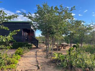 Porcupine Cabin - Palapye - 9