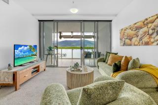 Belle Escapes 14 Harbour Lights with tranquil ocean views - Cairns - 8