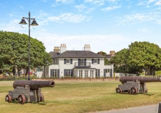 Gun Hill Place - Southwold - 0
