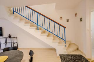 Seaside Sun Kissed House with Pool in Tourist Area - 5