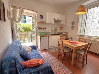 Historical Center with Garden "The Beach and The Cliff" 4 - 9